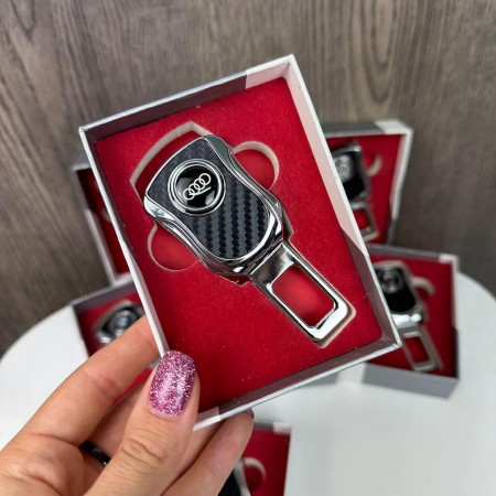 Переходник ремня безопасности на подарок в коробочке Toyota, BMW, Lexus, Mazda, Nissan, Subaru заглушка Audi