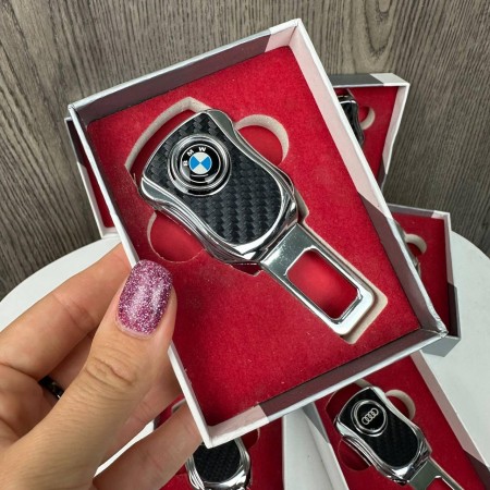 Переходник ремня безопасности на подарок в коробочке Toyota, BMW, Lexus, Mazda, Nissan, Subaru заглушка BMW