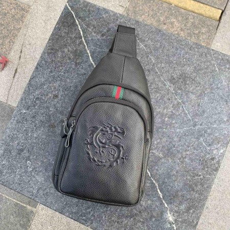 Мужская кожаная сумка бананка на грудь, барсетка слинг на плечо Дракон натуральная кожа