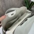 Женская кожаная сумка с цепочкой, качественная сумочка на плечо из натуральной кожи черная Молочный