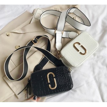 Женская мини сумочка клатч рептилия в стиле Marc Jacobs, маленькая сумка на плечо крокодил Женская мини сумочка клатч рептилия в стиле Marc Jacobs, маленькая сумка на плечо крокодил