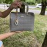 Женская сумка с брелком стеганная, большая сумочка через плечо для девушек